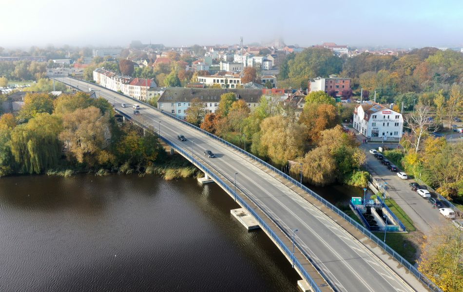 Hochbrücke Wismar © strassen-mv.de